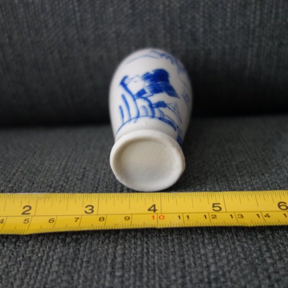 Mini Ceramic Vases (Includes Two of Each Style,  4 in Total) - Picture 4 of 14